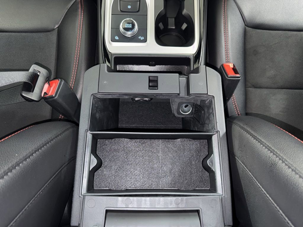 Used 2023 Ford Explorer ST-Line image 32