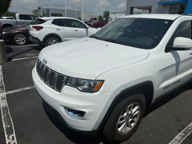 Used 2020 Jeep Grand Cherokee Laredo AWD/4WD image 22