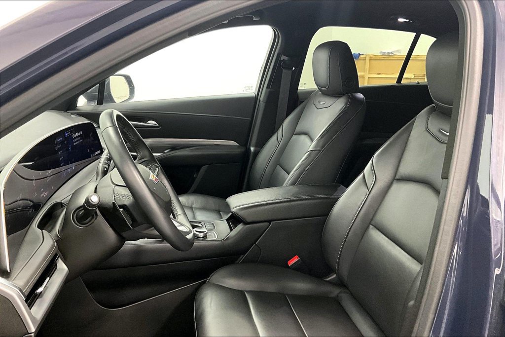 Used 2025 Cadillac XT4 Premium Luxury AWD/4WD image 26