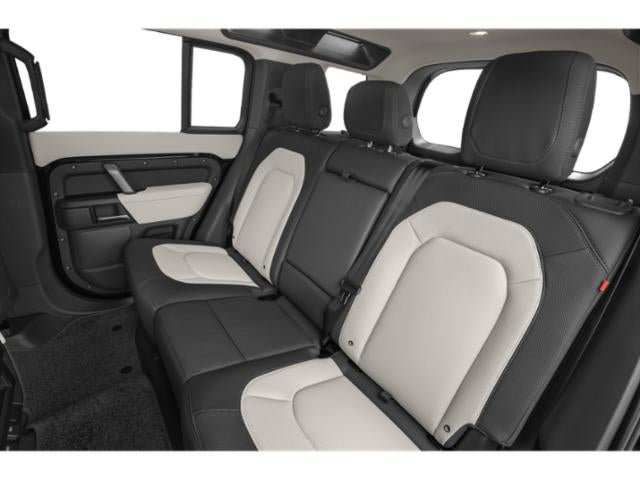Used 2025 Land Rover Defender 110 X-Dynamic SE AWD/4WD image 13