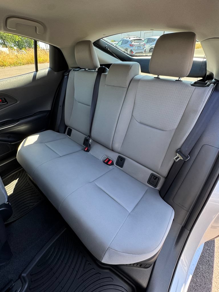 Used 2025 Toyota Prius LE AWD/4WD image 22