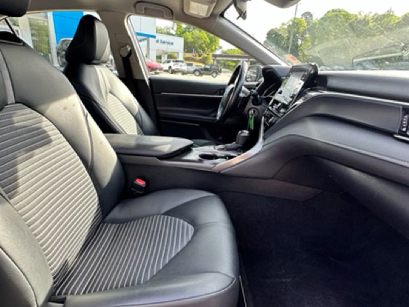 Used 2024 Toyota Camry SE FWD image 17