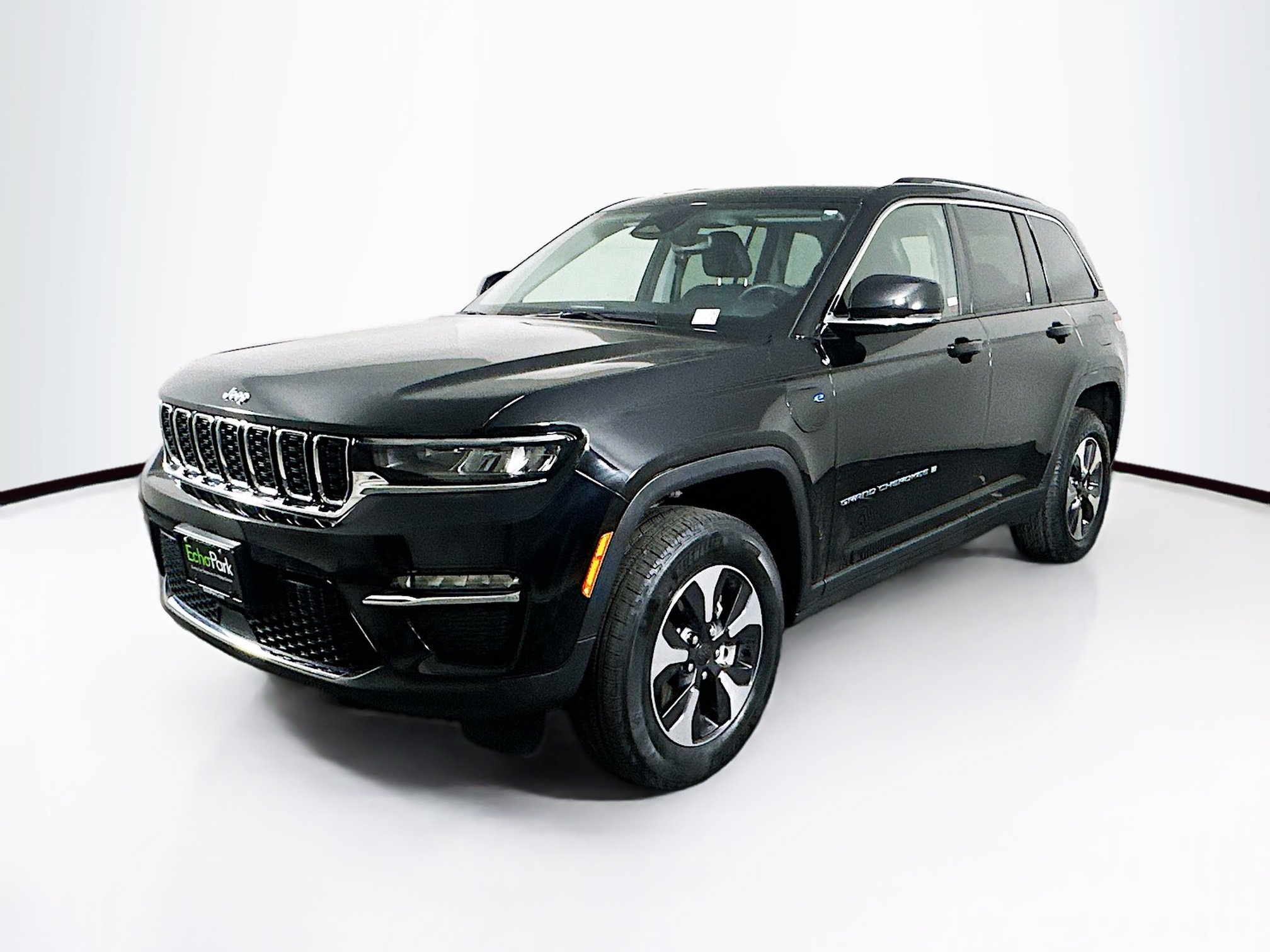 Used 2022 Jeep Grand Cherokee Limited 4xe image 3