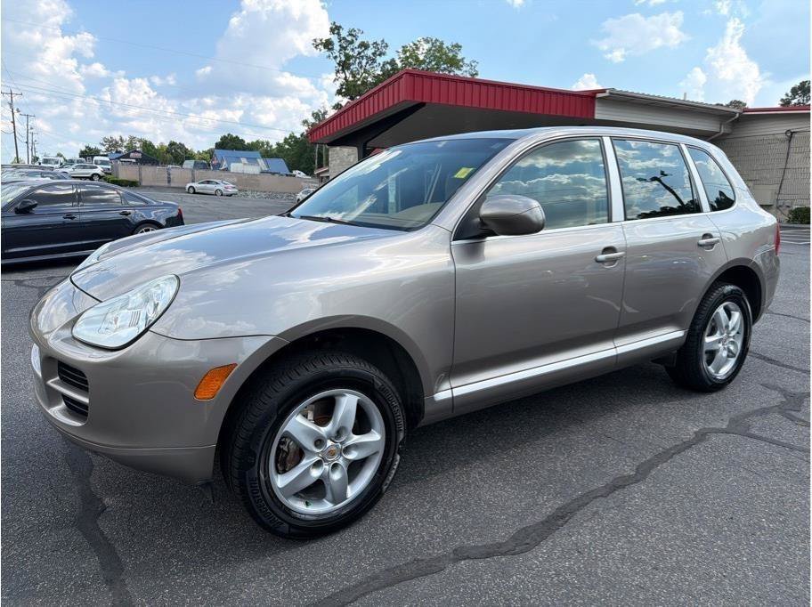 Used 2005 Porsche Cayenne S AWD/4WD image 3