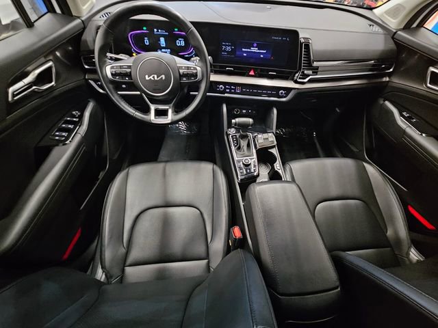 Used 2025 Kia Sportage EX image 14
