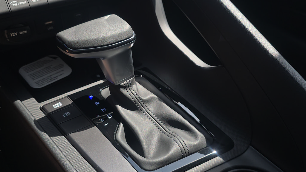 New 2026 Hyundai Elantra Sport FWD image 21