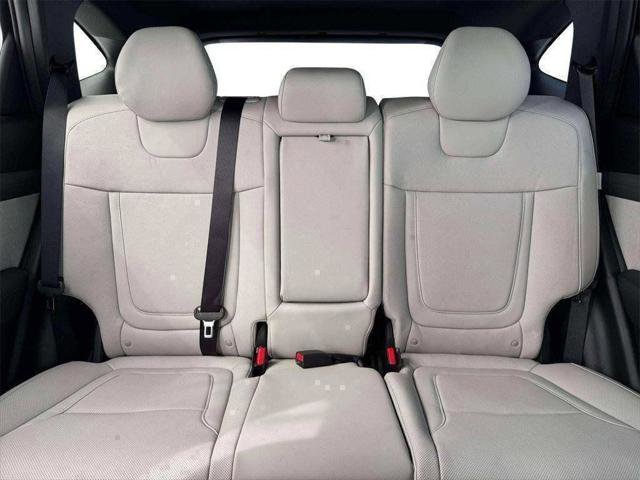 New 2026 Hyundai Tucson Limited AWD/4WD image 16