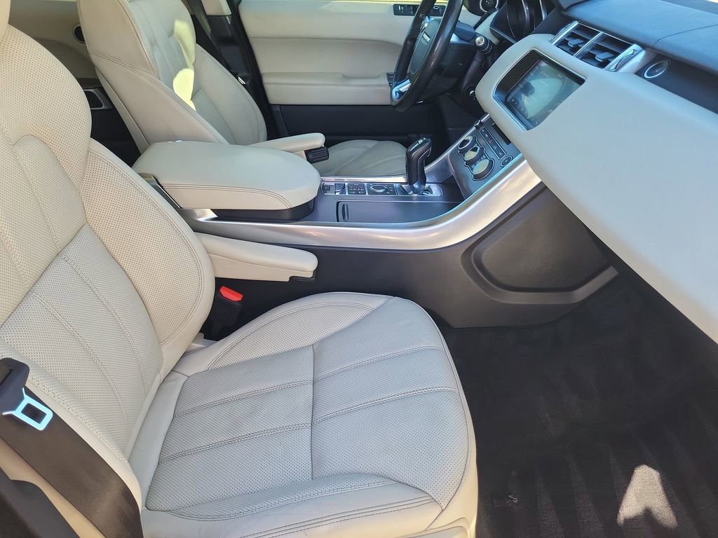 Used 2017 Land Rover Range Rover Sport HSE image 10