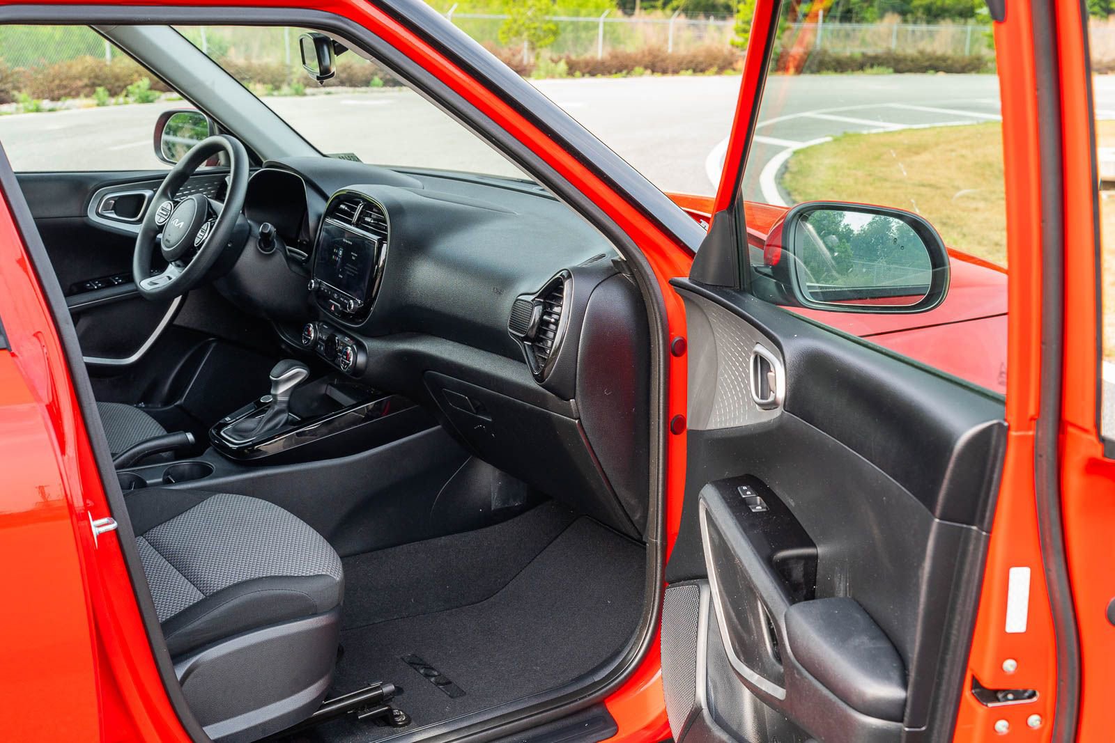 Used 2025 Kia Soul S image 11