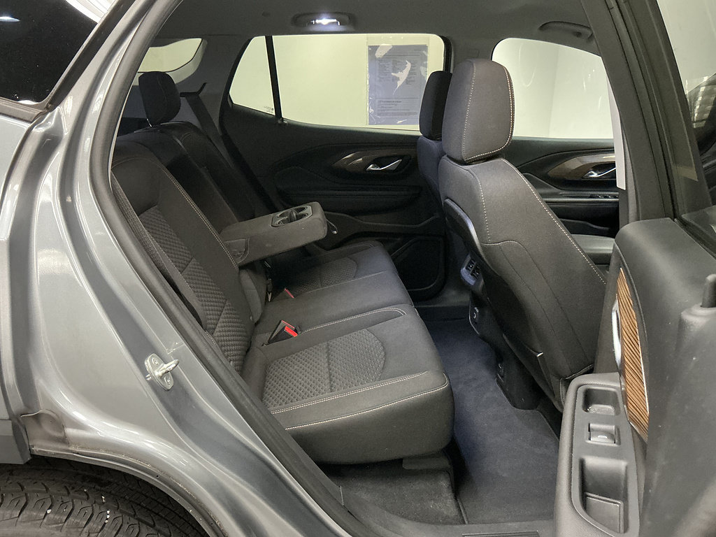 Used 2020 GMC Terrain SLE w/ Driver Convenience Package AWD/4WD image 19