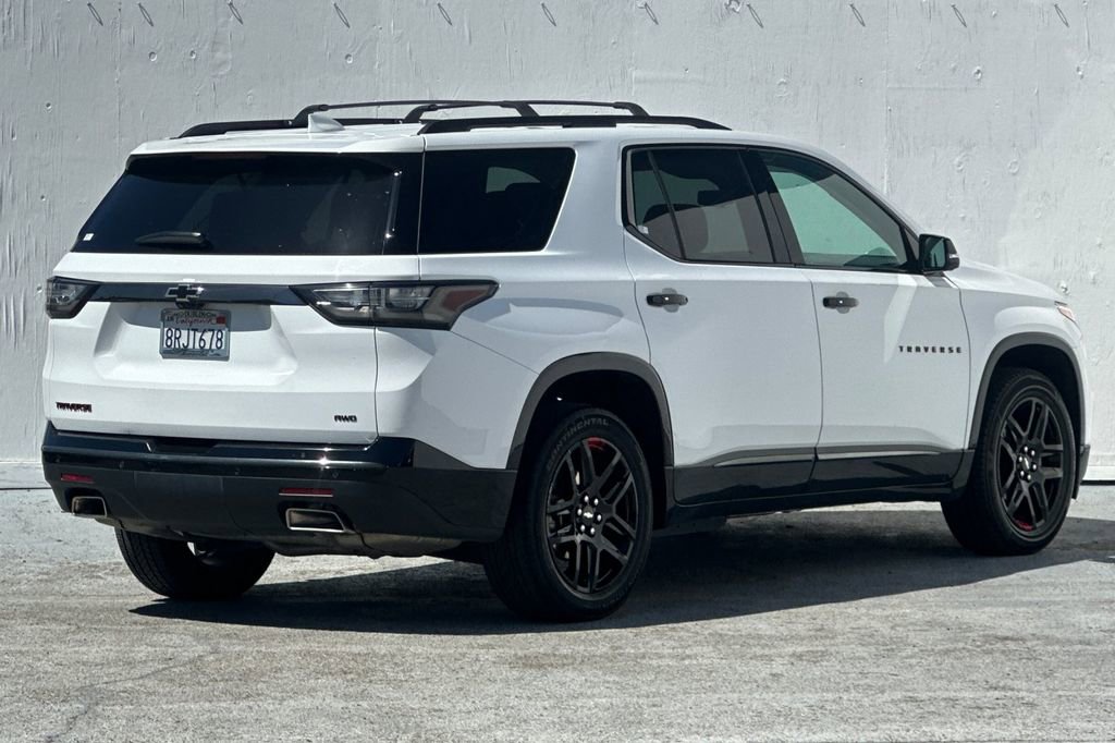 Used 2020 Chevrolet Traverse Premier w/ Redline Edition AWD/4WD image 3