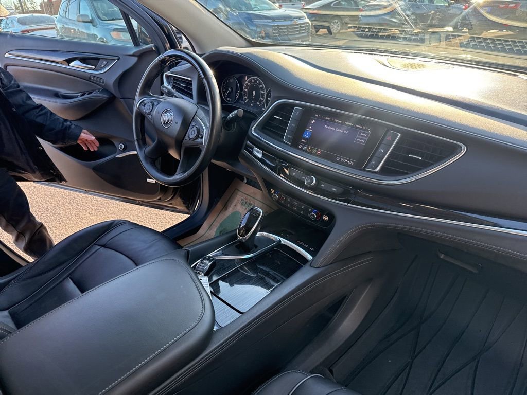 Used 2020 Buick Enclave Avenir w/ Avenir Technology Package image 35
