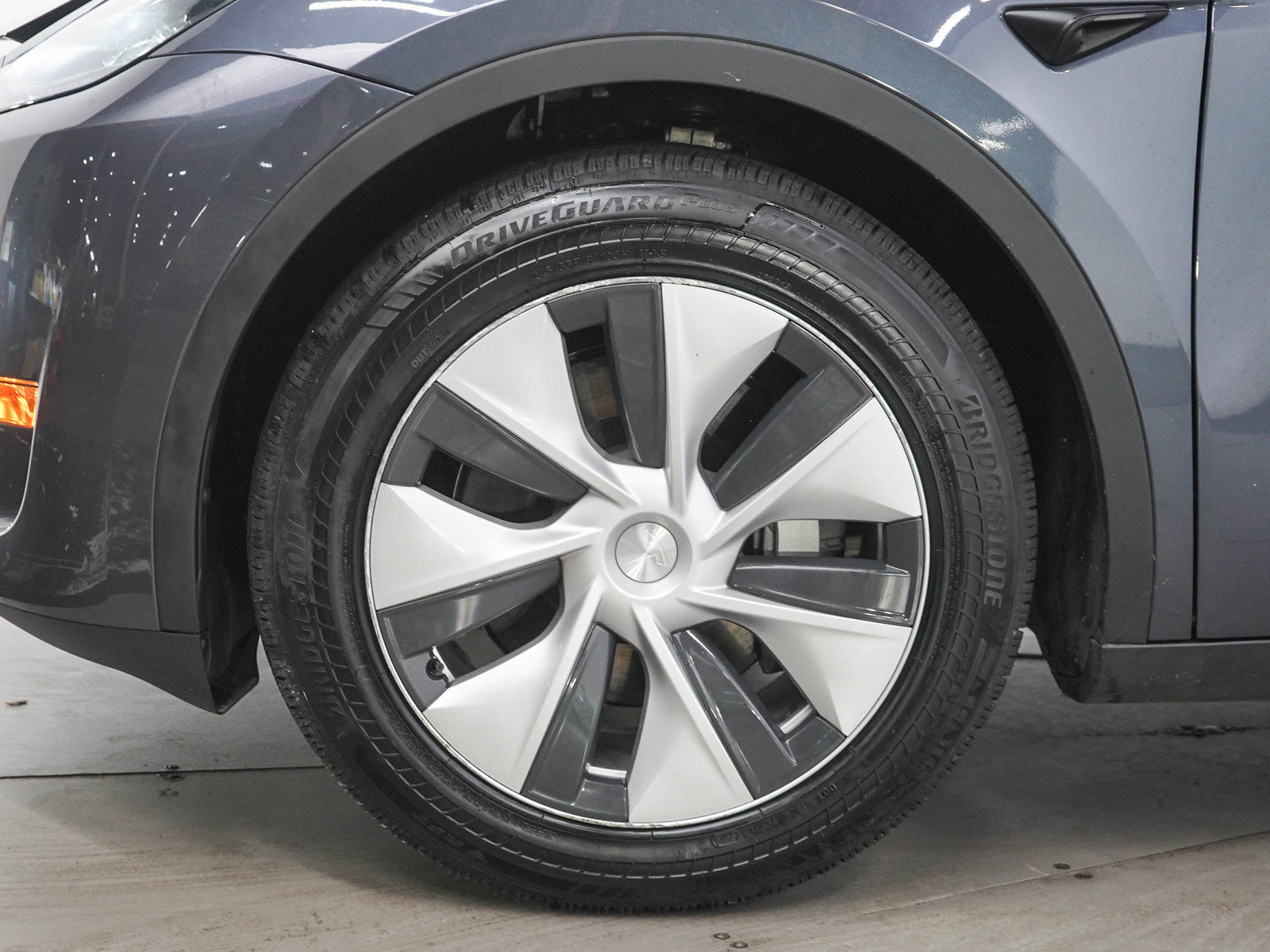 Used 2023 Tesla Model Y Long Range AWD/4WD image 31