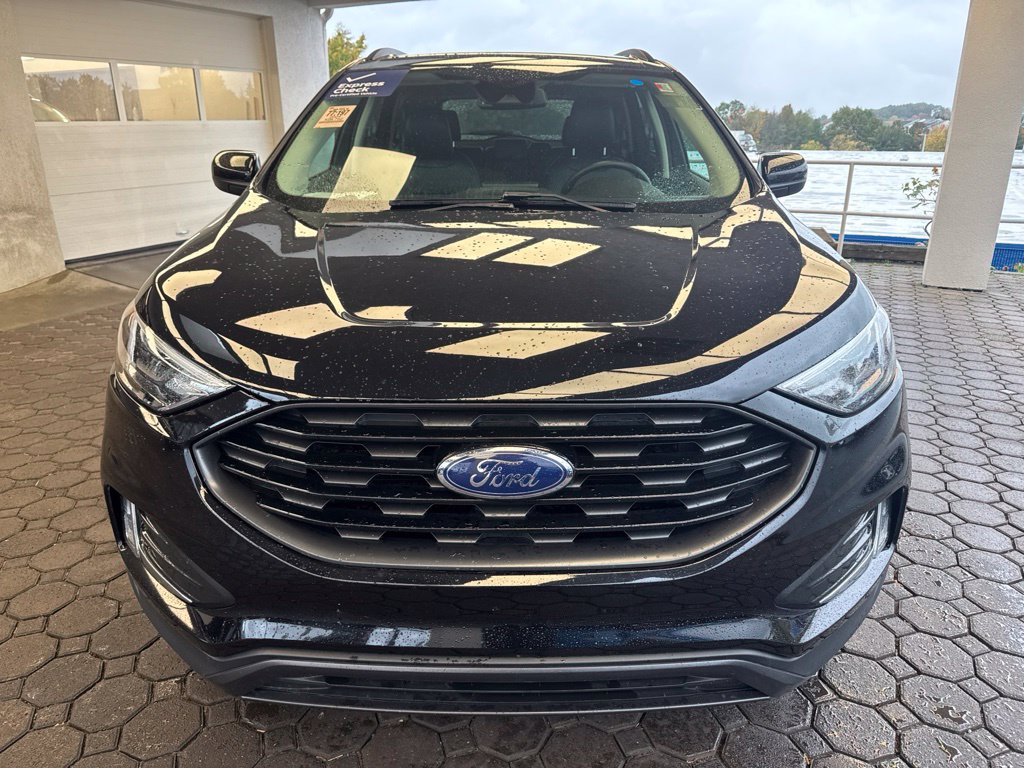 Used 2024 Ford Edge SEL w/ Sport Appearance Package AWD/4WD image 2