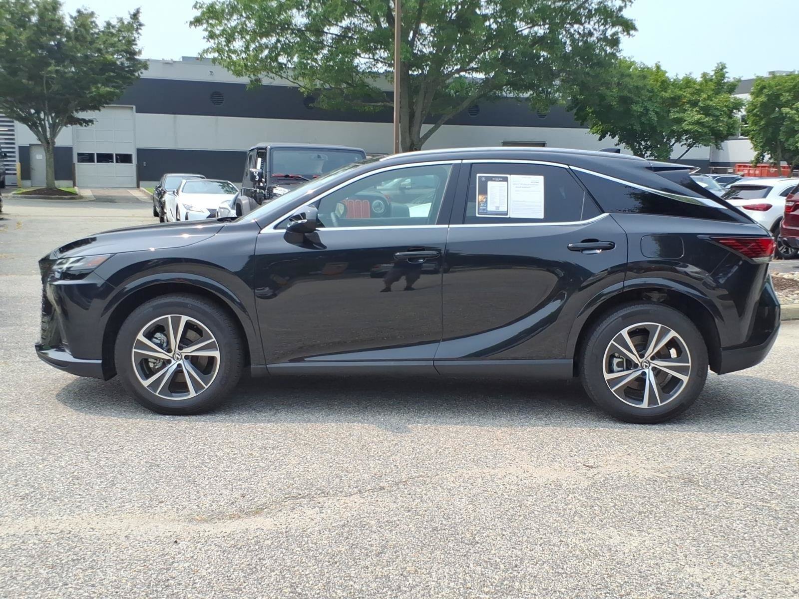 Used 2024 Lexus RX 350 Premium w/ Cold Area Package AWD/4WD image 3