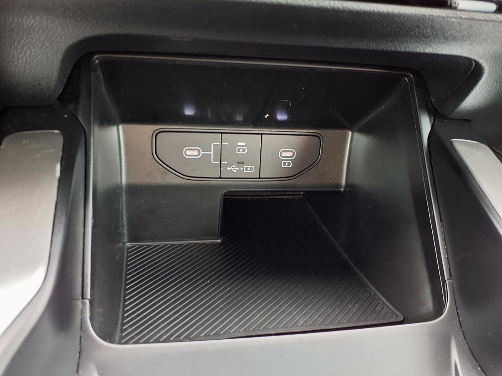 Used 2025 Kia Sorento LX image 20