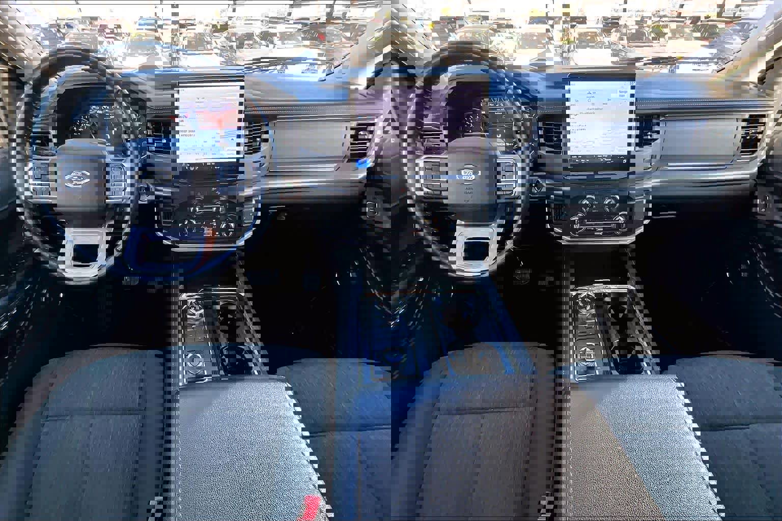 Used 2022 Ford Expedition XLT image 15