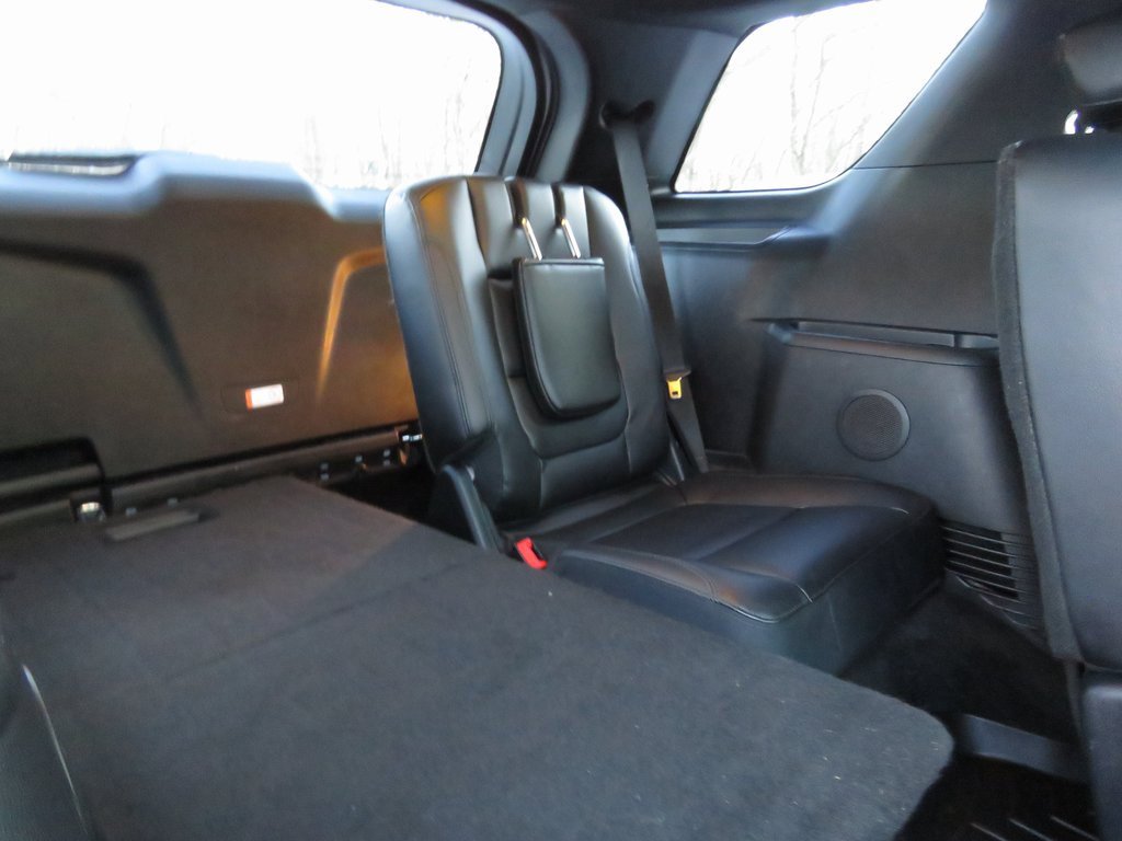 Used 2017 Ford Explorer XLT w/ Equipment Group 202A image 17