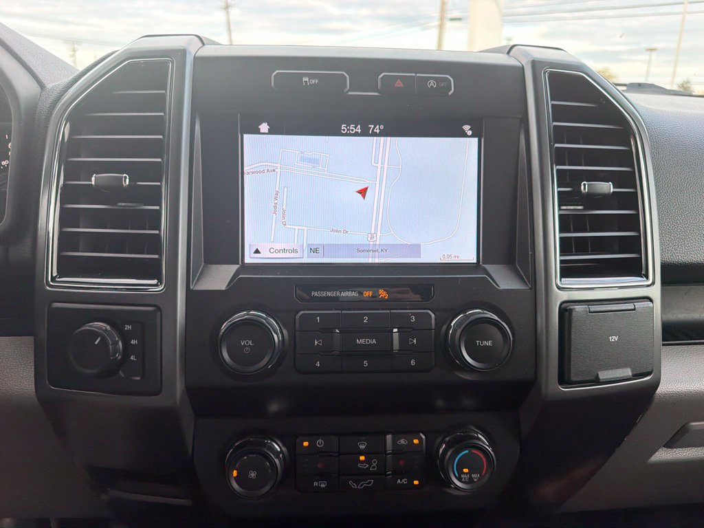 Used 2019 Ford F150 XLT w/ Equipment Group 302A Luxury AWD/4WD image 15