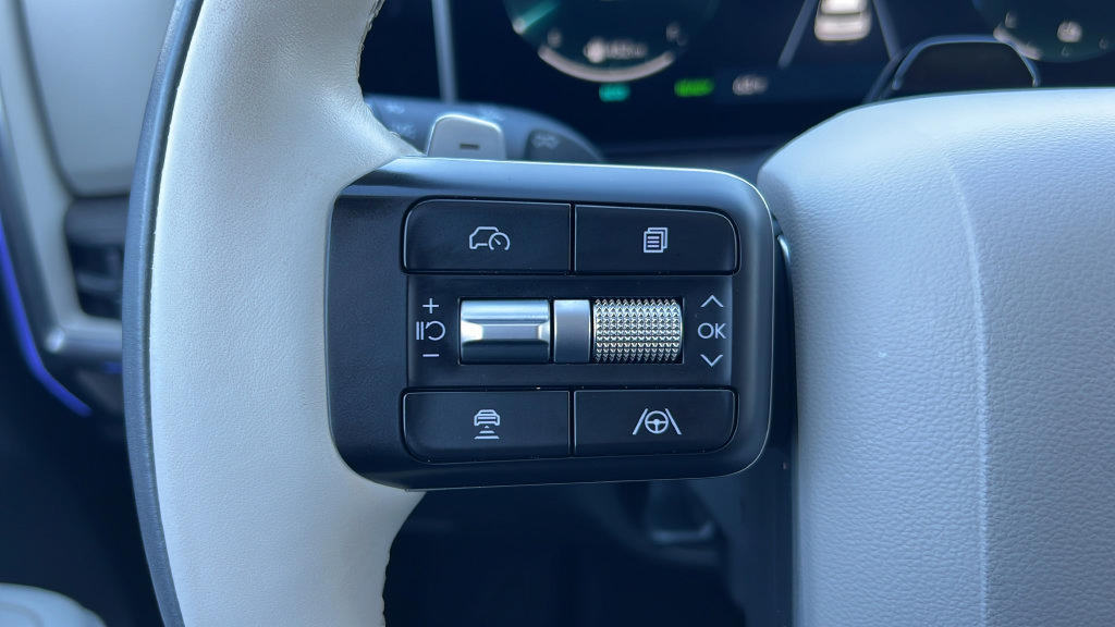 Used 2025 Hyundai Santa Fe Calligraphy AWD/4WD image 18