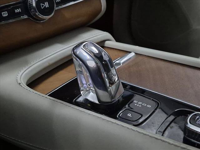 Used 2019 Volvo XC90 T8 Inscription w/ Advanced Package AWD/4WD image 10