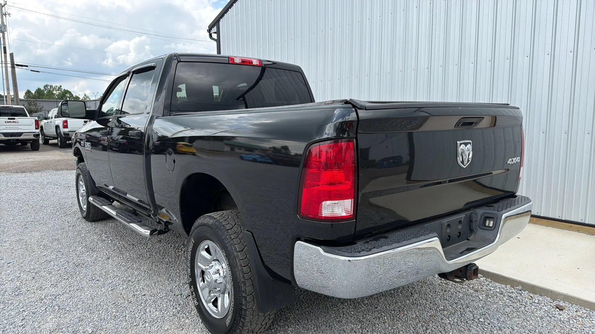 Used 2018 RAM 2500 Tradesman w/ Chrome Appearance Group AWD/4WD image 3