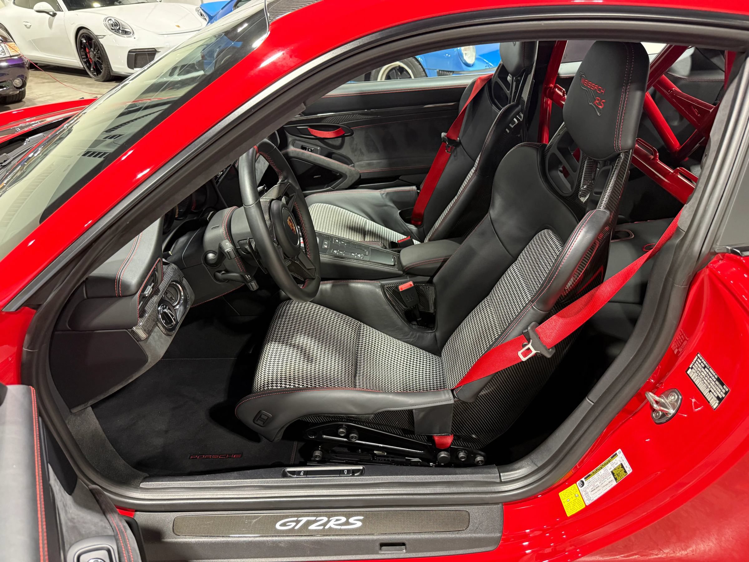 Used 2018 Porsche 911 GT2 RS RWD image 38