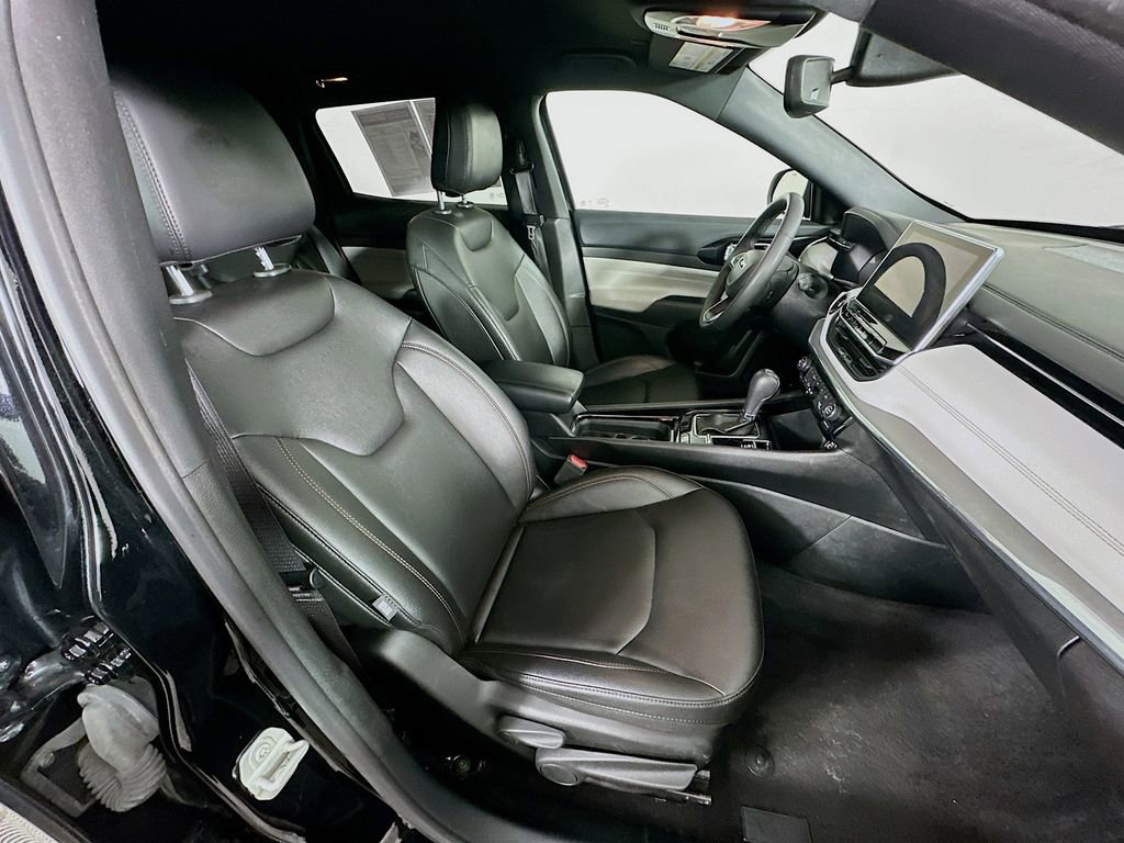 Used 2024 Jeep Compass Limited image 37