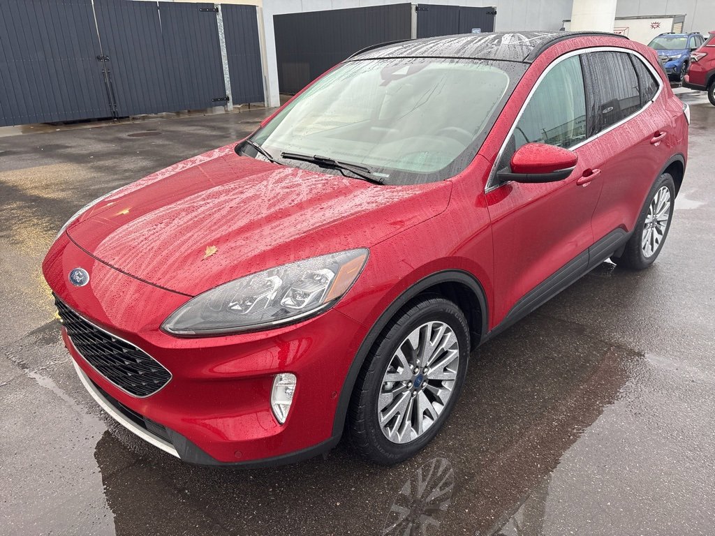 Used 2020 Ford Escape Titanium image 6