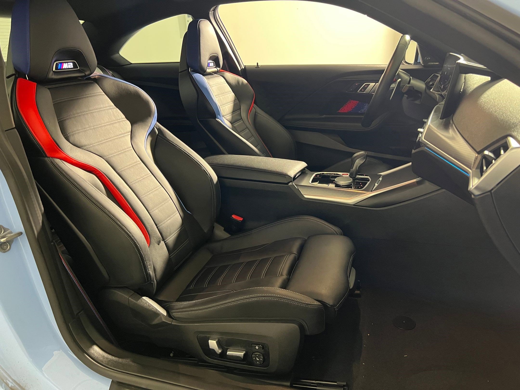 Used 2023 BMW M2 image 35