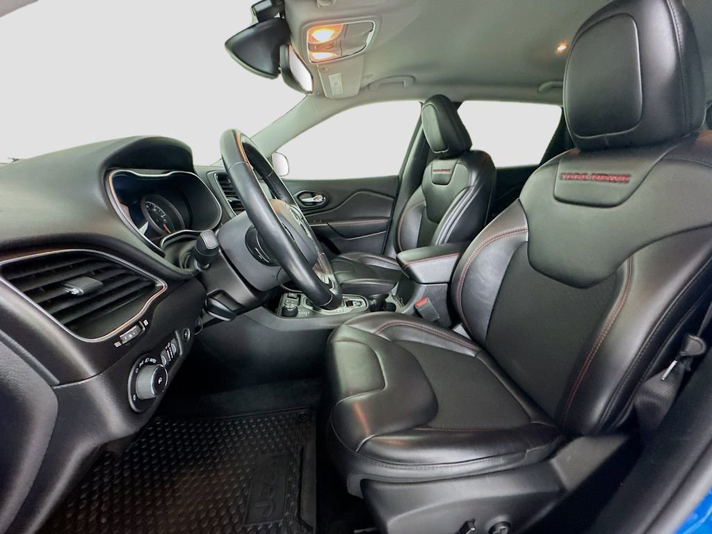 Used 2021 Jeep Cherokee Trailhawk w/ Trailer Tow Group AWD/4WD image 11