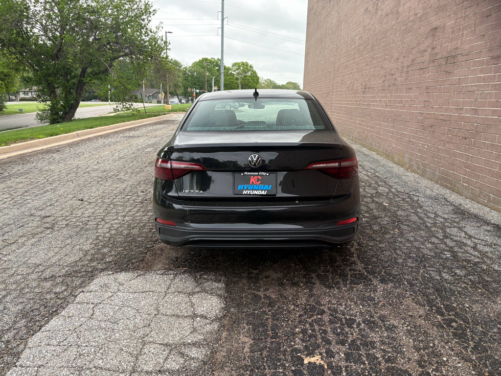 Used 2024 Volkswagen Jetta Sport FWD image 5