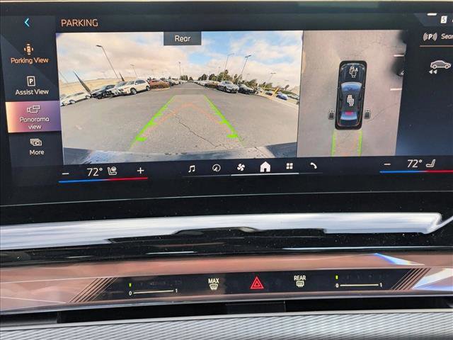 Used 2025 BMW i5 eDrive40i w/ M Sport Package image 12