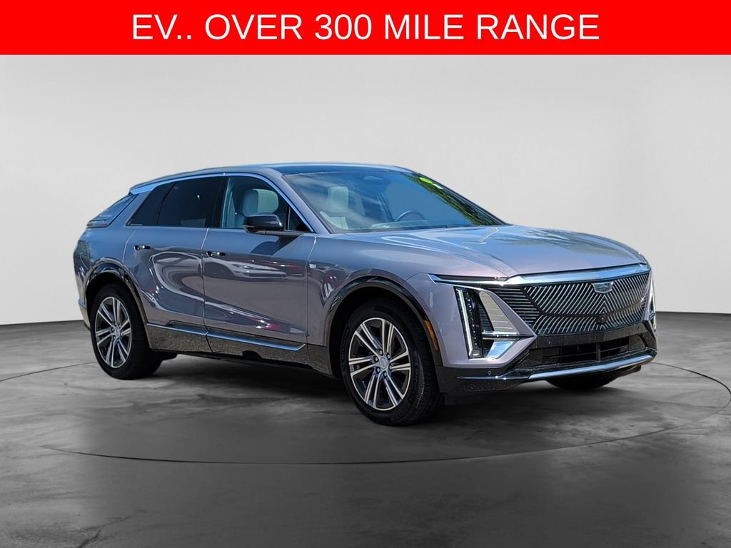Used 2024 Cadillac Lyriq Luxury w/ LPO, Floor Liner Package AWD/4WD image 1