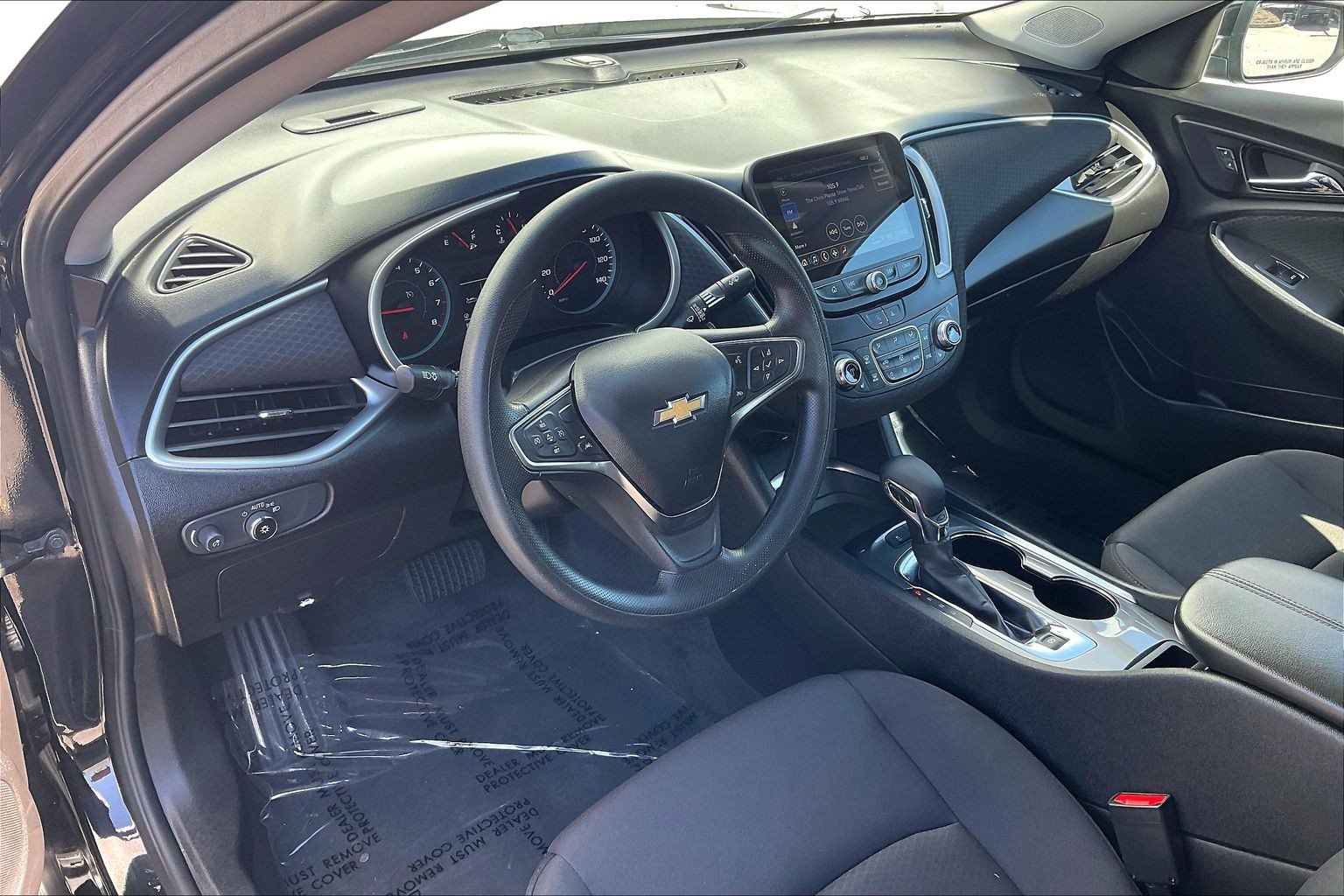 Used 2025 Chevrolet Malibu LT FWD image 18