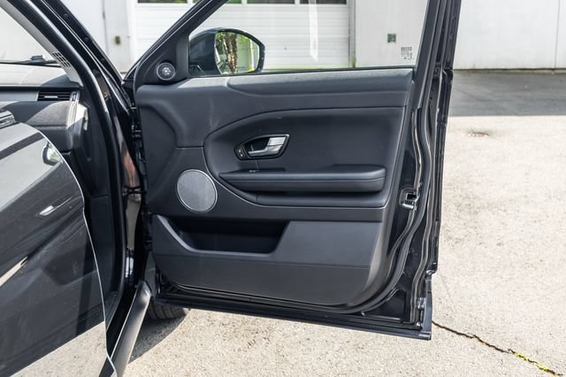 Used 2019 Land Rover Range Rover Evoque SE AWD/4WD image 15