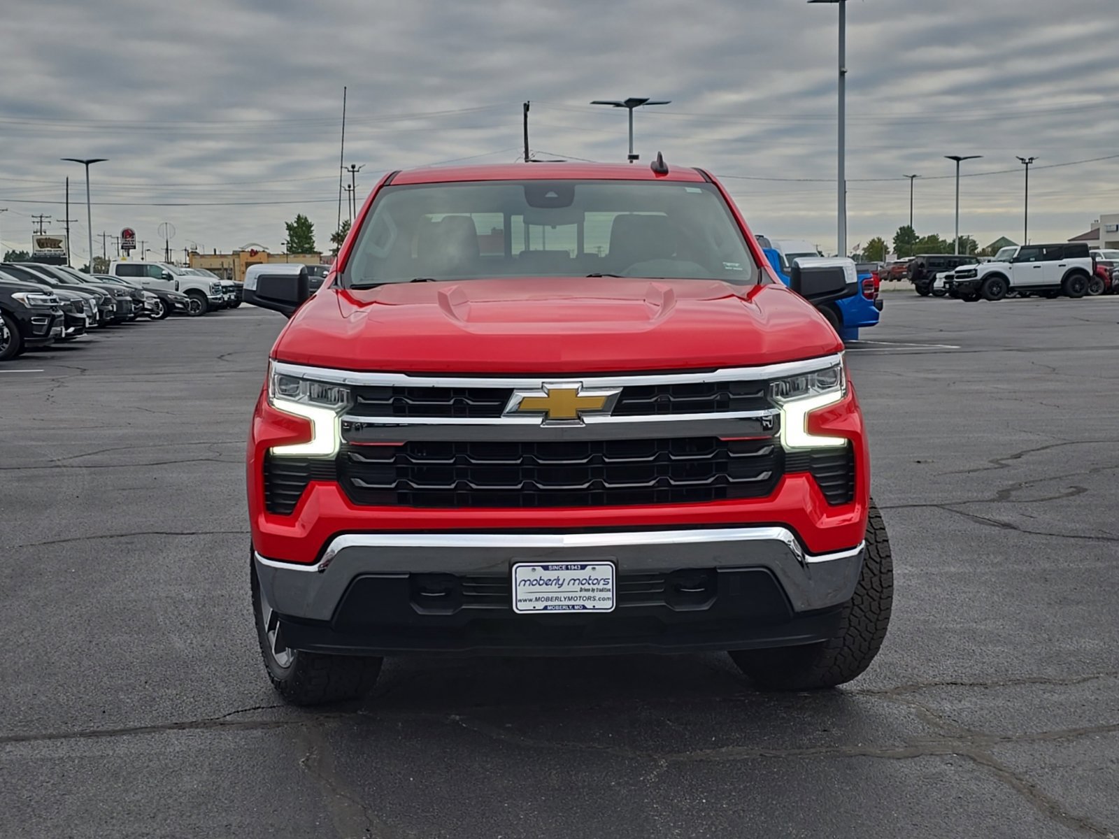 Used 2022 Chevrolet Silverado 1500 LT AWD/4WD image 56