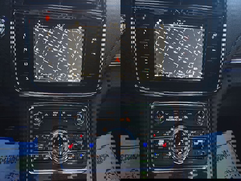 Used 2019 Lincoln Continental Select image 45