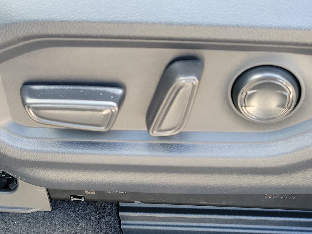 New 2026 Toyota Tundra Limited AWD/4WD image 9