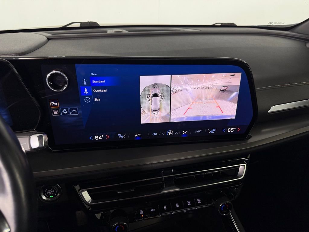 Used 2024 Chevrolet Traverse LT image 16