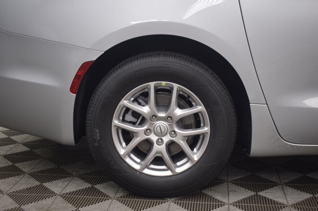 New 2026 Chrysler Voyager LX FWD image 9
