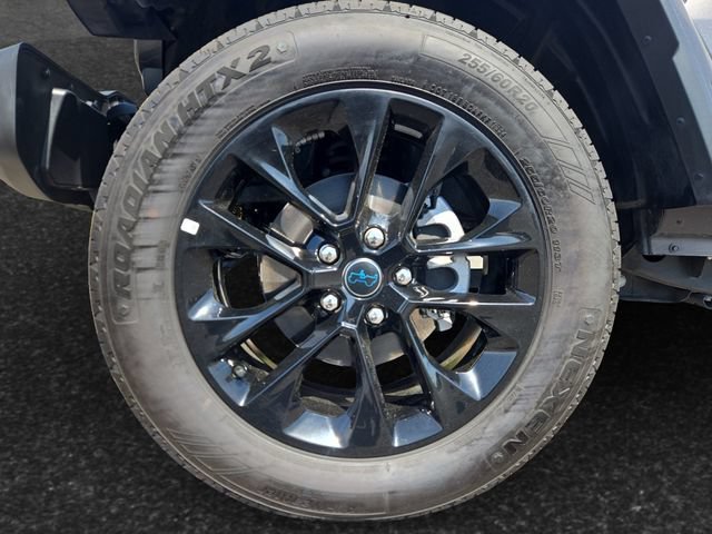 Used 2025 Jeep Wrangler Unlimited Sahara w/ Safety Group AWD/4WD image 4