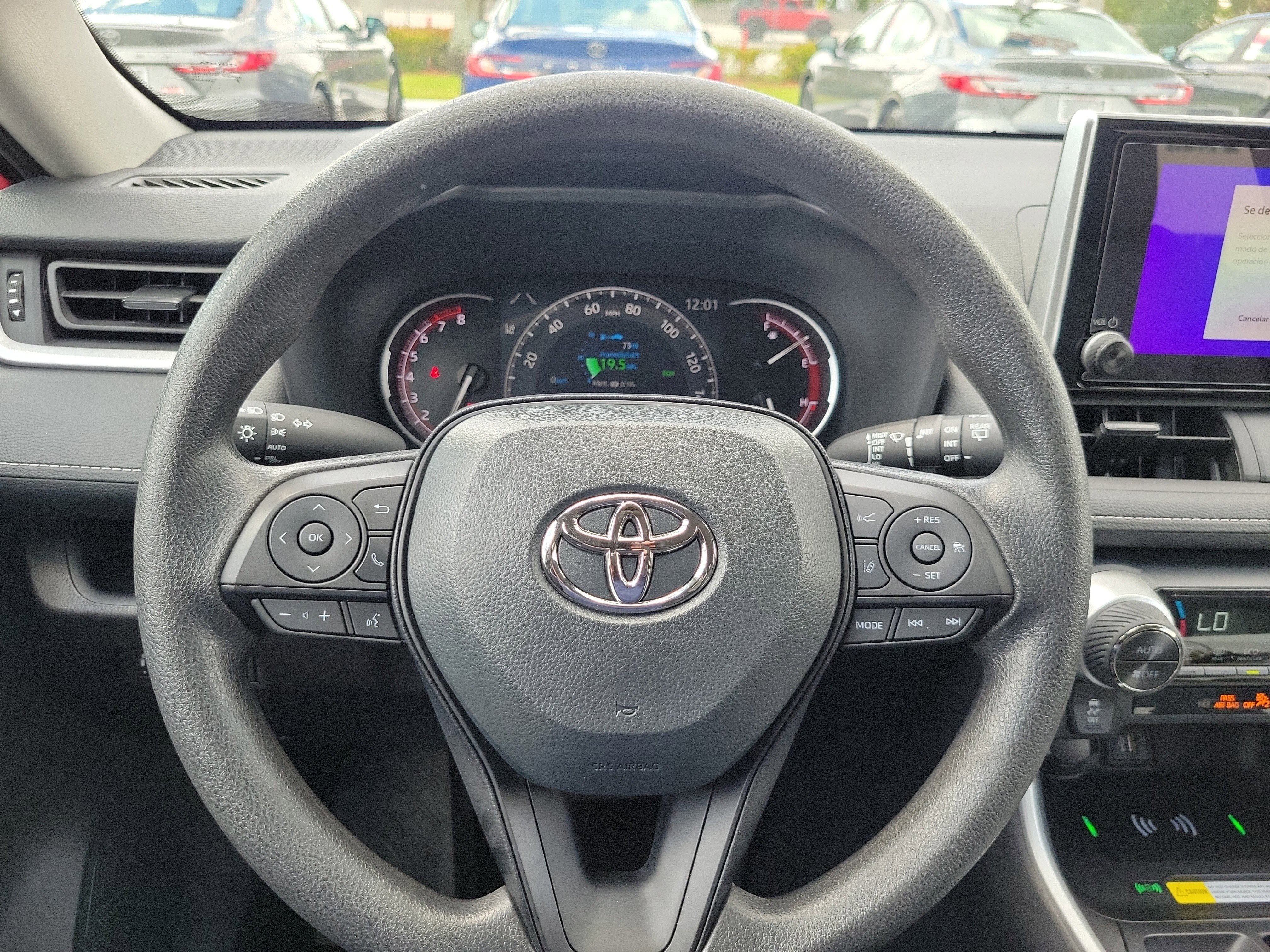 Used 2025 Toyota RAV4 XLE image 23