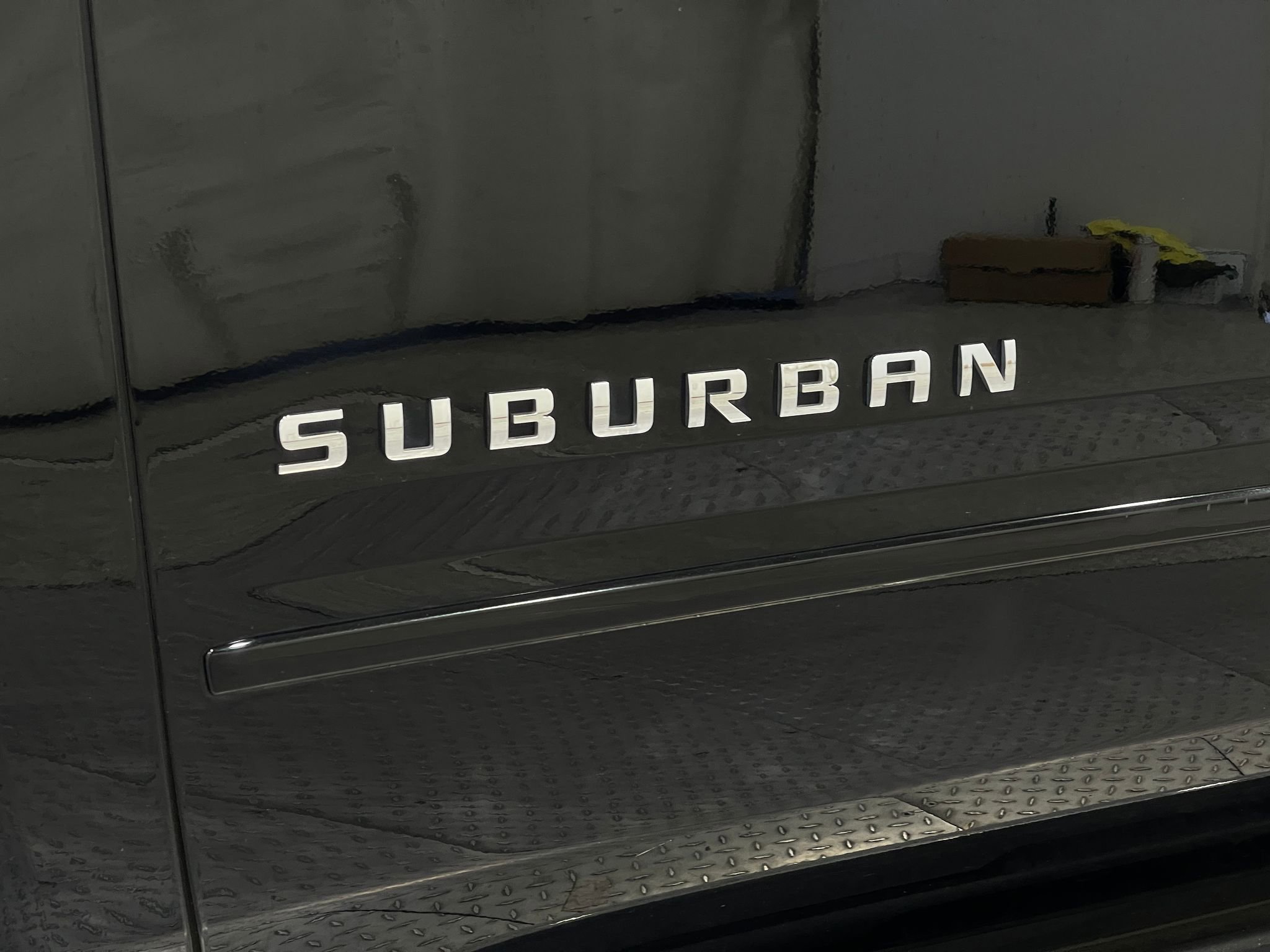 Used 2018 Chevrolet Suburban Premier image 40