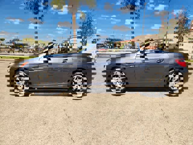 Used 2012 Mercedes-Benz SLK 350 image 3