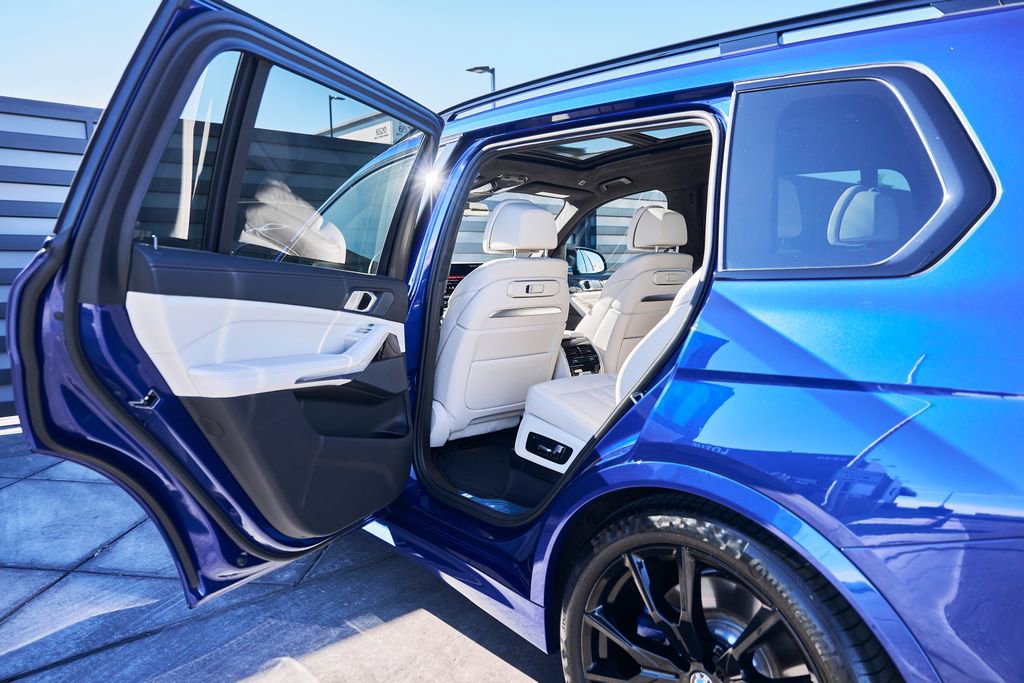 Used 2024 BMW X7 M60i w/ Executive Package AWD/4WD image 29