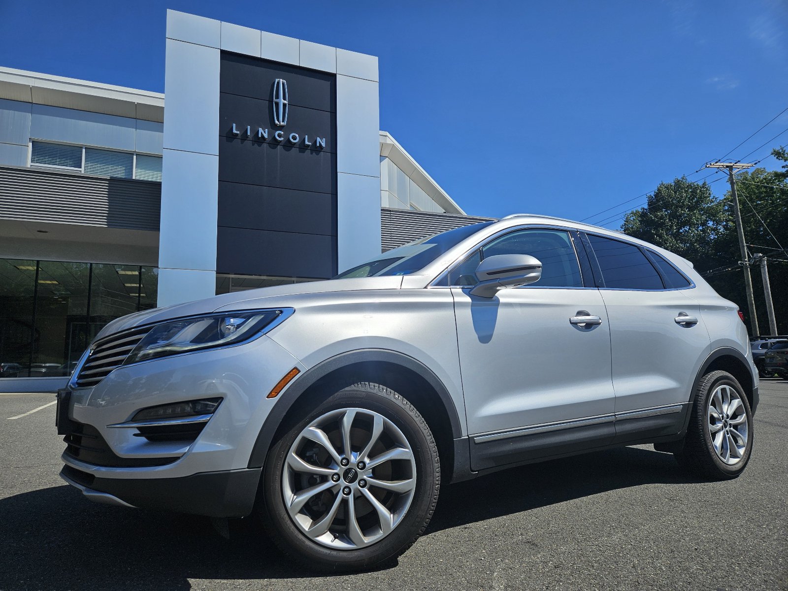 Used 2018 Lincoln MKC Select w/ Select Plus Package AWD/4WD image 1