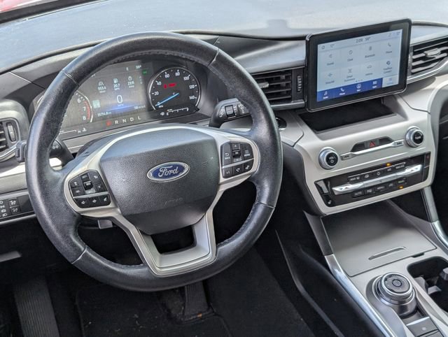 Used 2022 Ford Explorer XLT w/ Equipment Group 202A image 12