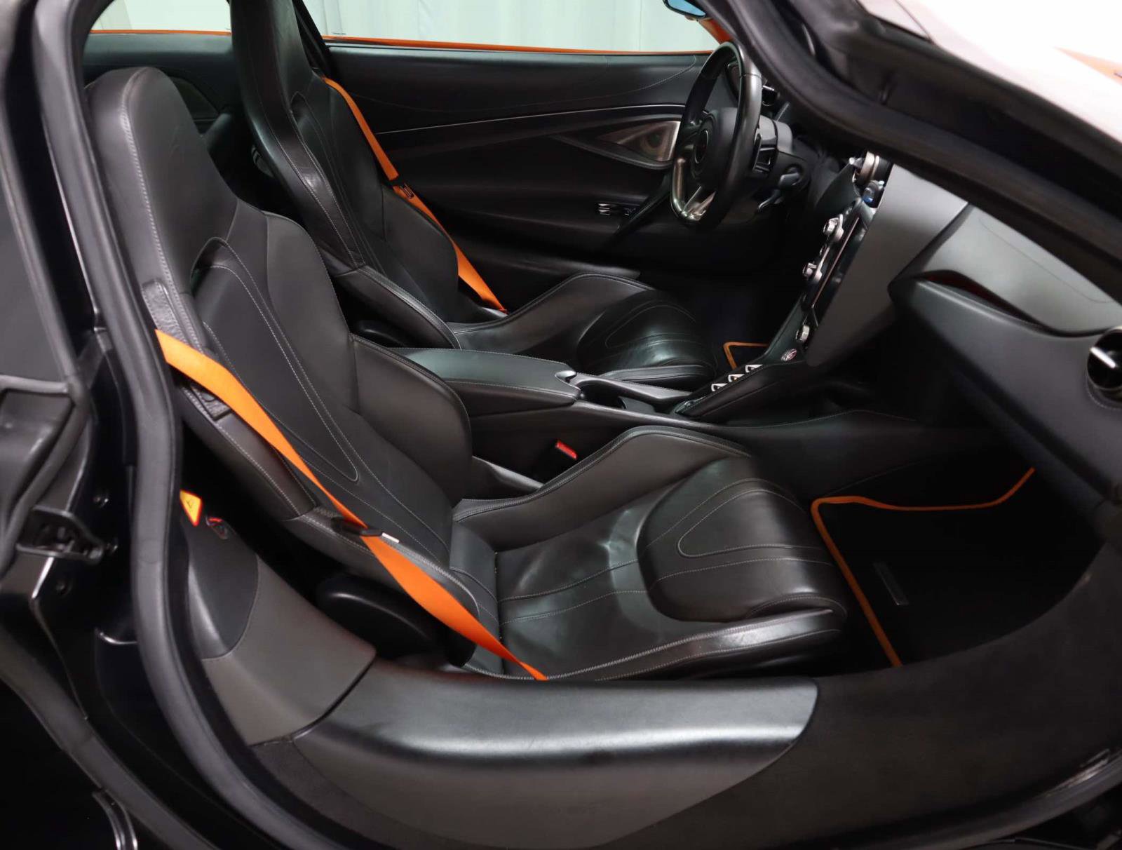 Used 2019 McLaren 720S Luxury RWD image 12