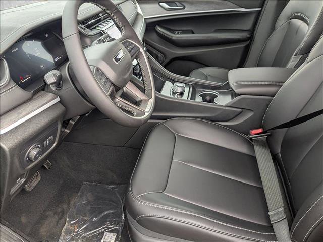 New 2025 Jeep Grand Cherokee L Limited image 4